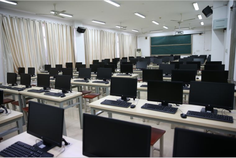 计算机应用技术与计算机硬件 从基础架构到智能未来的协同演进